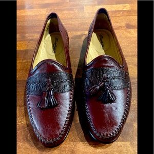 Santoni Mens Brown Dress shoe.